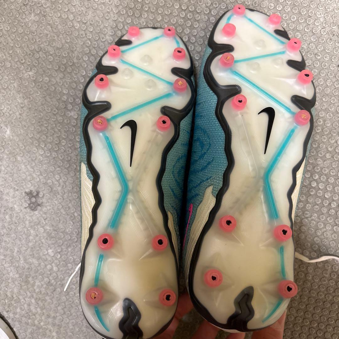 NIKE ファントムGX 人工芝用