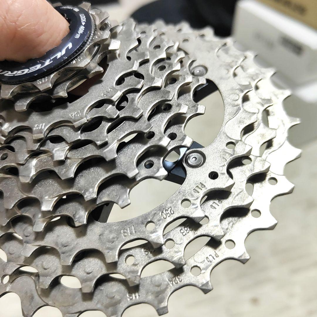 ULTEGRA CS-R8000 11-32T ほぼ未使用☆3