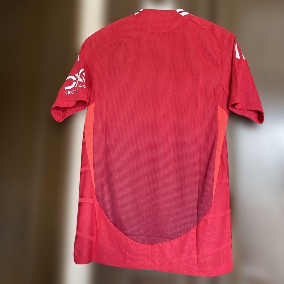 新品　adidas マンチェスターユナイテッド　オーセンティック　Mサイズ