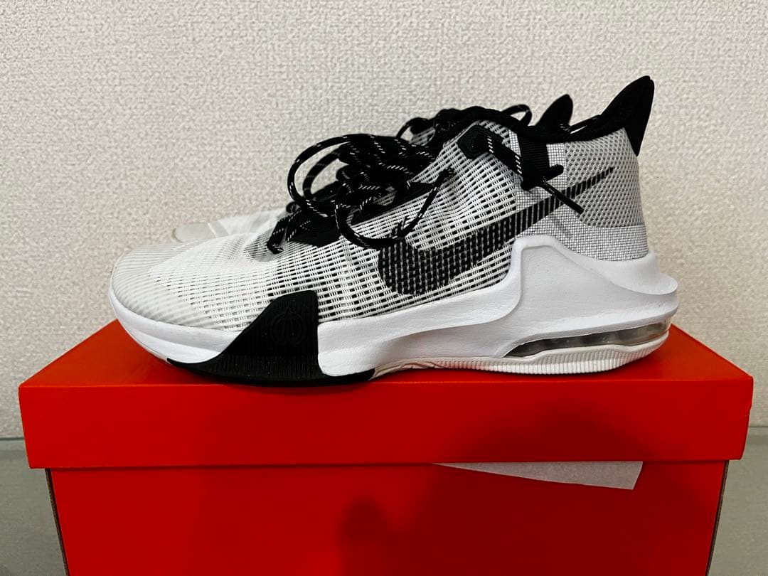 Nike バスケットボールシューズ バッシュ