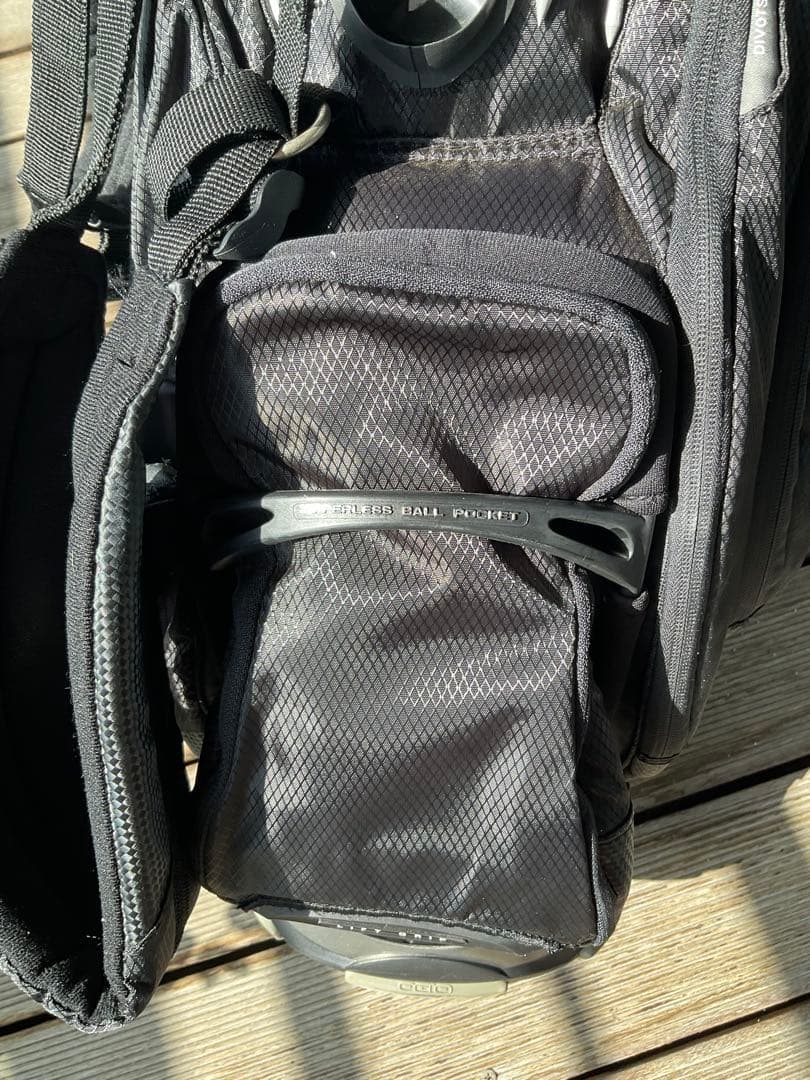 OGIO オジオ スタンド式 キャディバッグ 軽量 口枠多分割 ゴルフバッグ