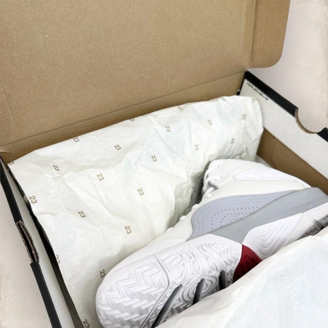 【新品・箱タグ付】NIKE ナイキ JORDAN COURT VISION 00