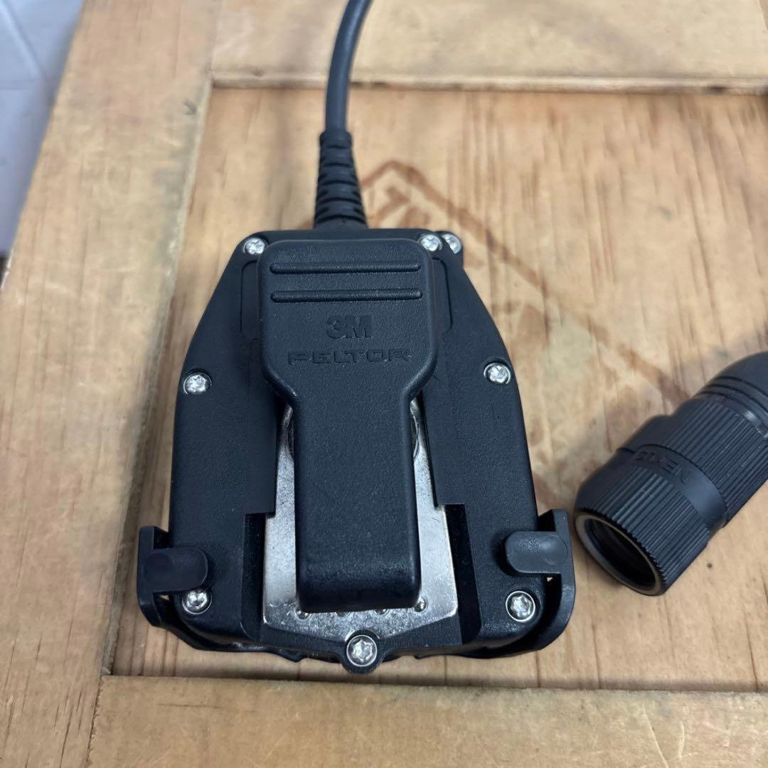 美品　米軍 実物　PELTOR PTT スイッチ アダプター ペルター　送料無料