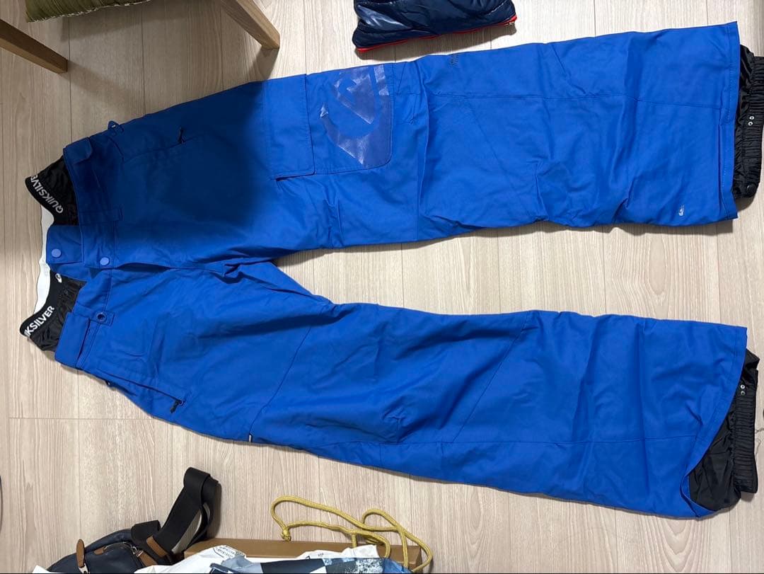 QUIKSILVER スノーボードパンツ 青