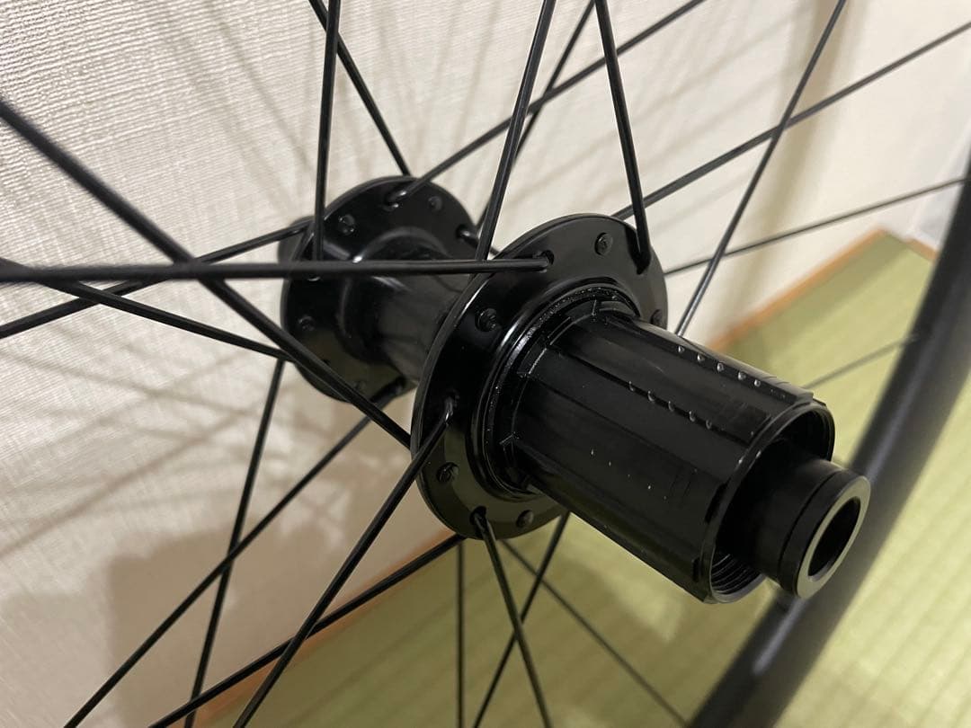 ATTAQUEカーボンホイール50mmハイト　内幅21mm 希望あればタイヤ付き