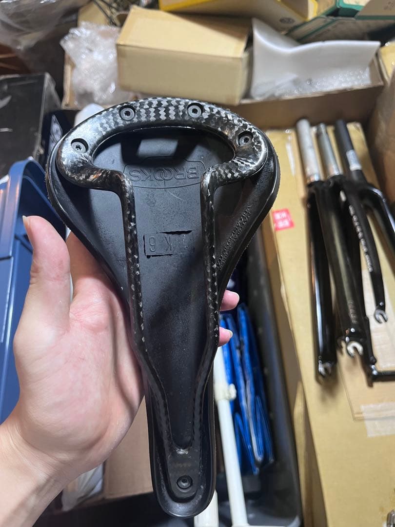 BROOKSカーボンサドル