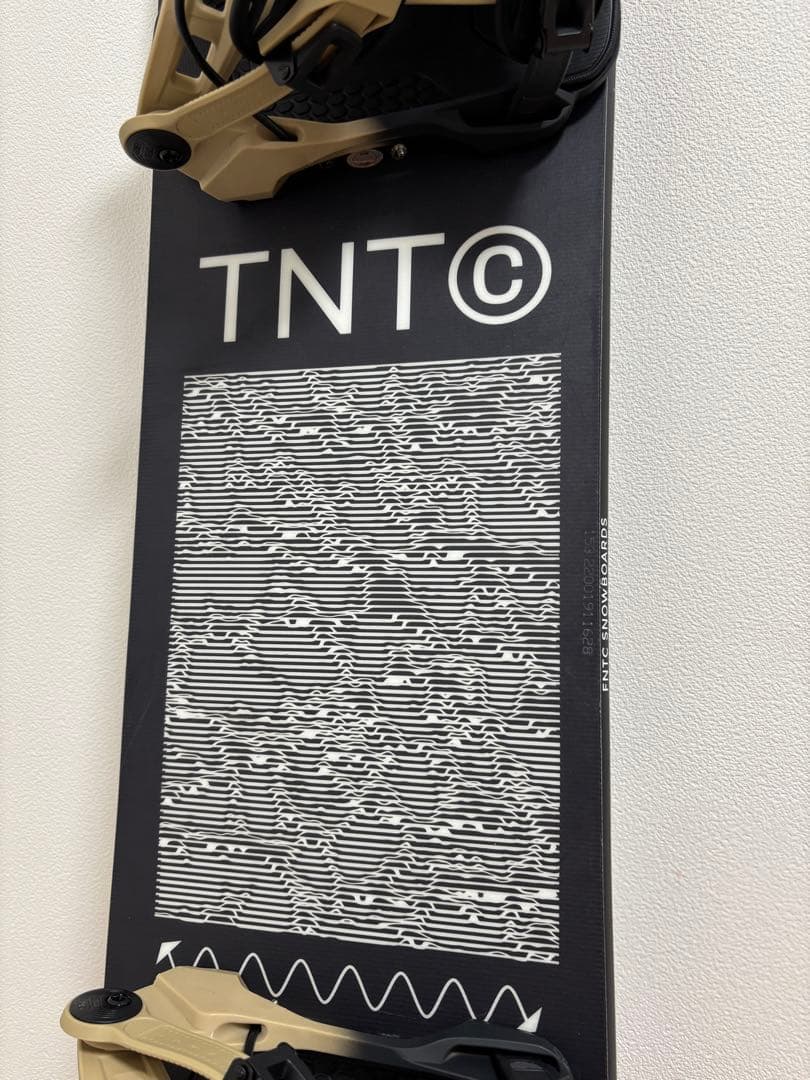 ⭐️新品購入後　使用回数4回⭐️ FNTC TNT スノーボード