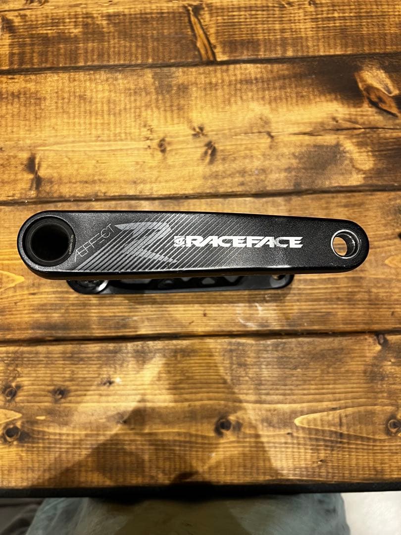 RACEFACE AFFECT R クランク　AbsoluteBlack 28T