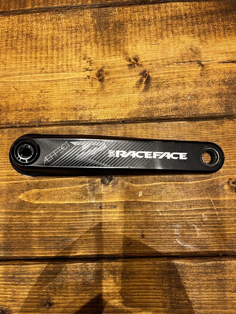 RACEFACE AFFECT R クランク　AbsoluteBlack 28T