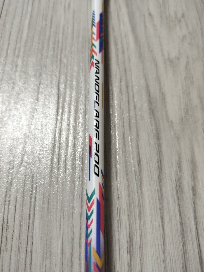 【美品】YONEX バドミントンラケット　ナノフレア200