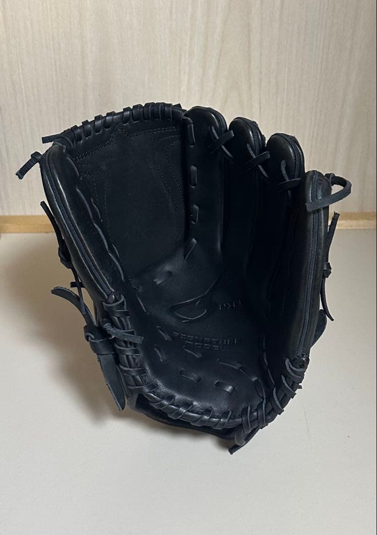 Nike 投手用グローブ　黒