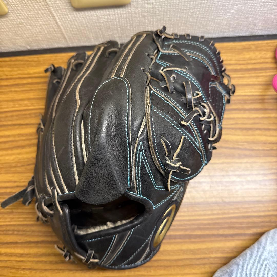 アシックス　投手用　ピッチャー用 硬式グローブ　黒　ブラック