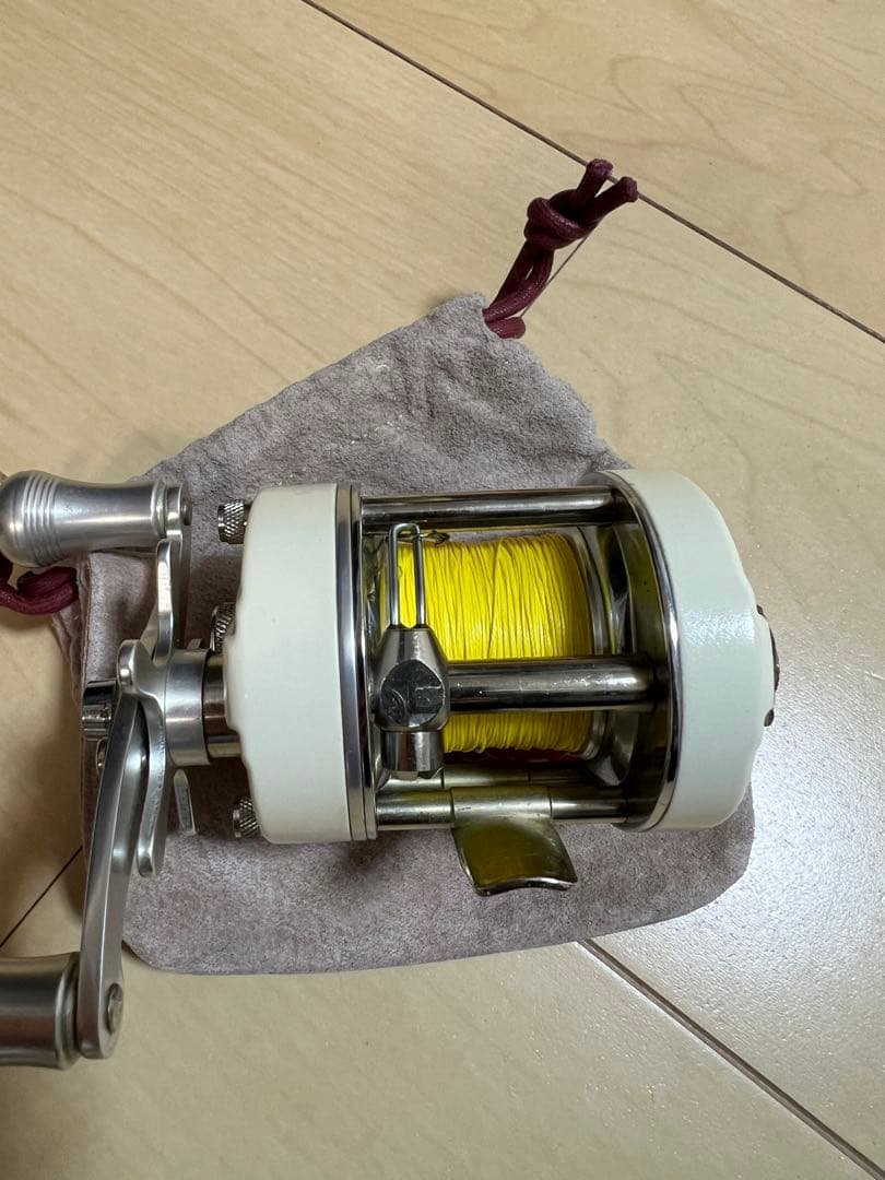 BITEMAN 77 フォージド ホワイト