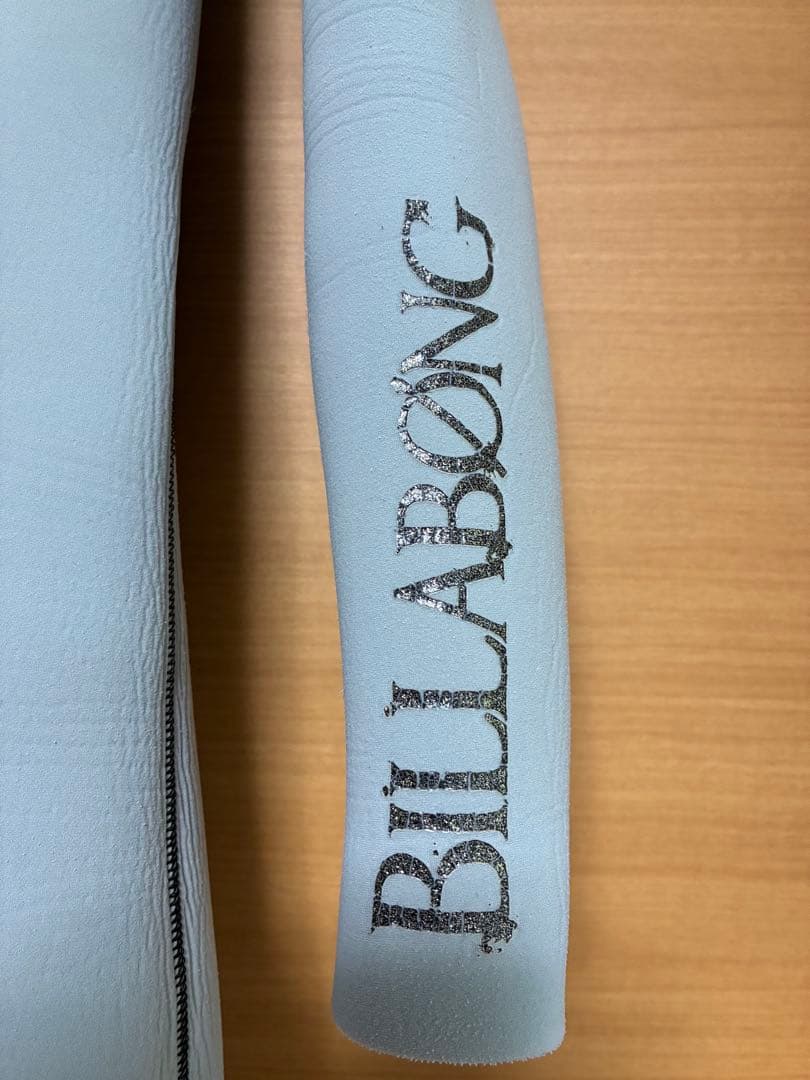 Billabong 3mm裏起毛フルスーツ