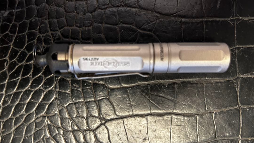 SUREFiRE シュアファイア　TITAN PLUS アメリカ製