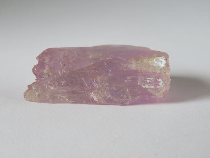 クンツァイト 結晶 原石 A