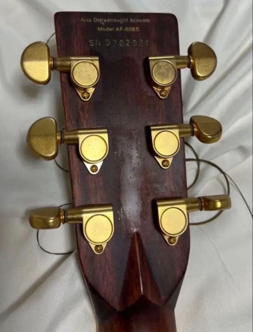 Aria Dreadnought アコースティックギター