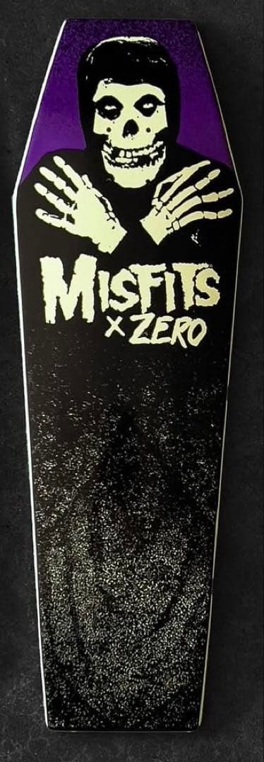100個限定MISFITS×ZERO蓄光棺桶型スケートボード！