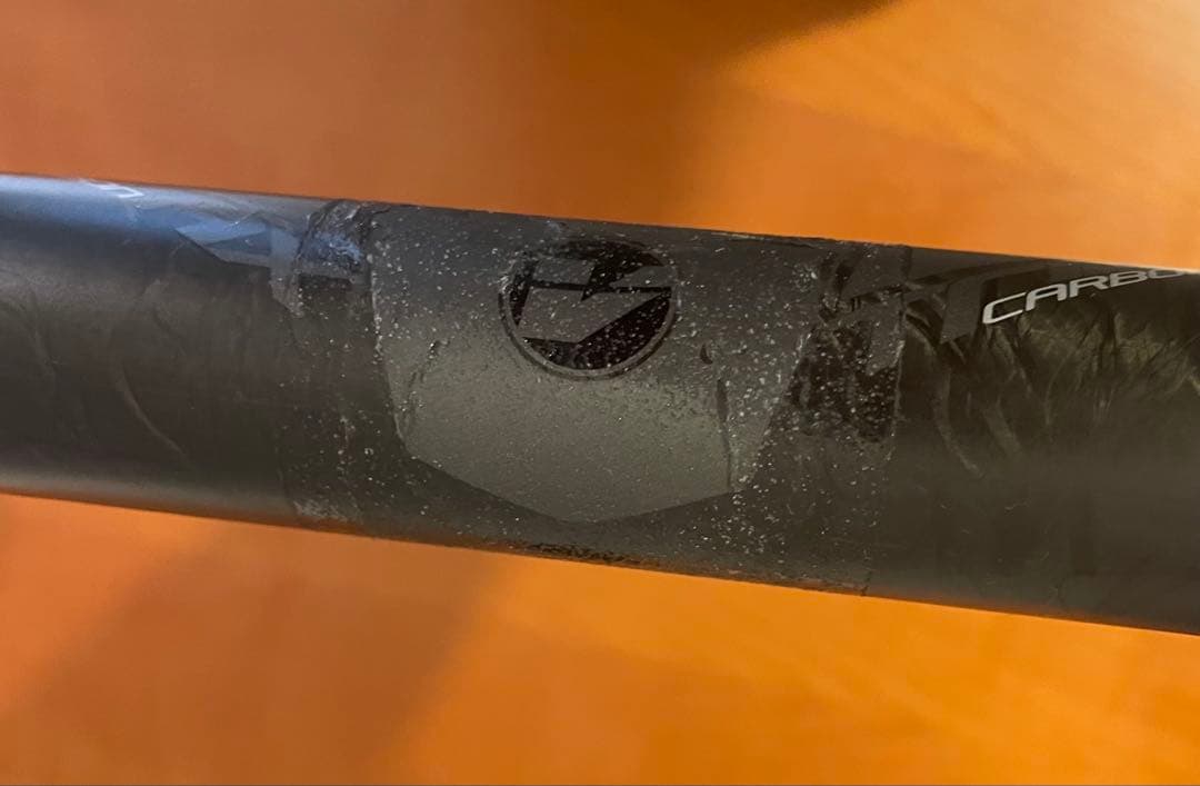 Vision monocoque carbon 4D ハンドル　400mm