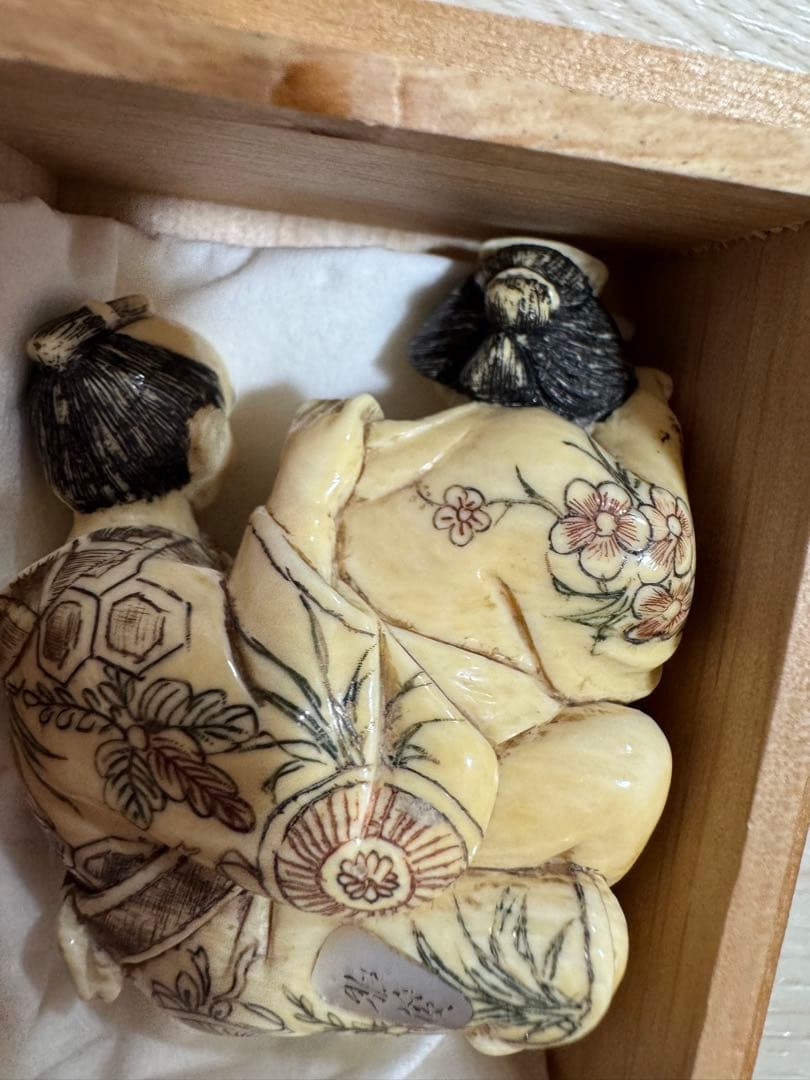 春画　根付け　マンモス根付け　置物　彫刻　骨董品　アンティーク