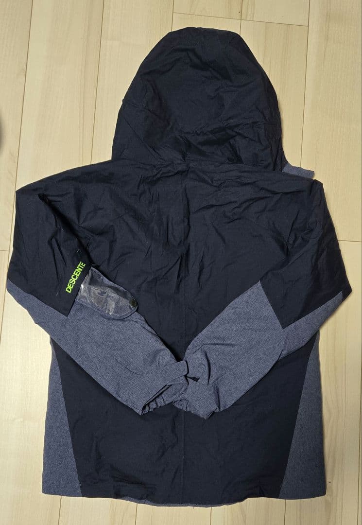 DESCENTE スノボウェア 　　　上下セット