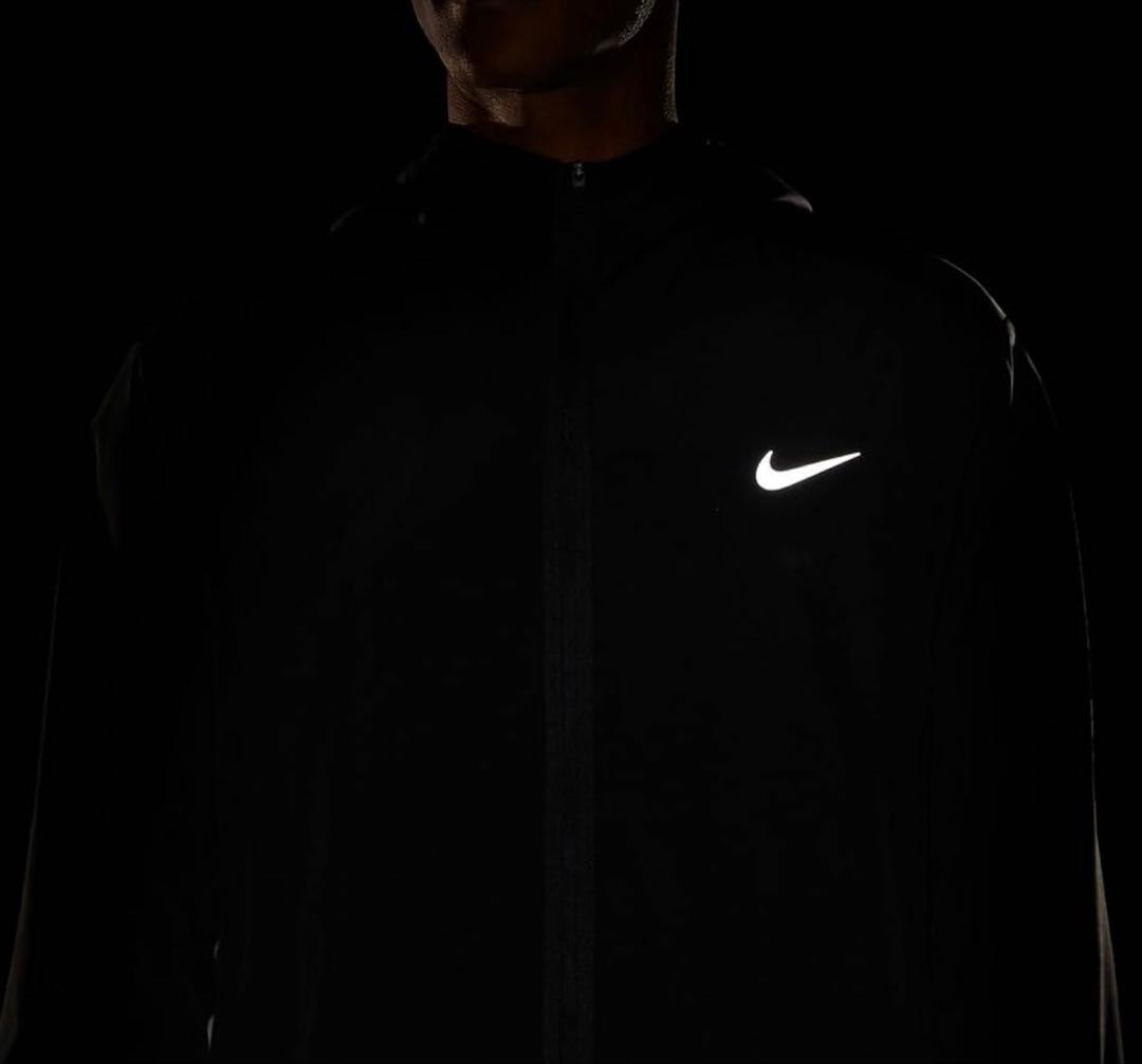 Nike DRI-FITブラック フード付きウィンドブレーカージム・筋トレ・