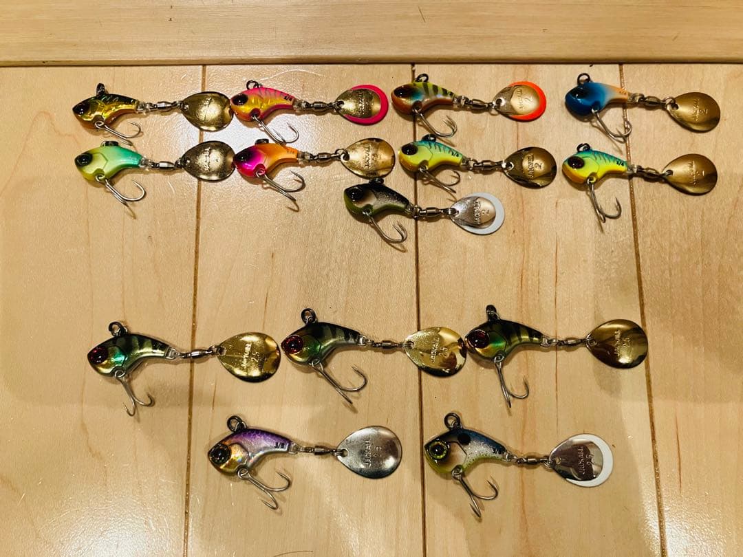 JACKALL ジャッカル　デラクー　コサジ　２２個セット　収納ケース付き