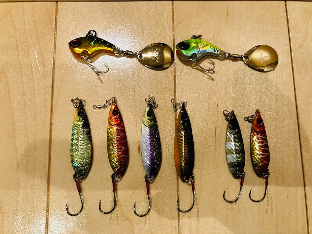 JACKALL ジャッカル　デラクー　コサジ　２２個セット　収納ケース付き
