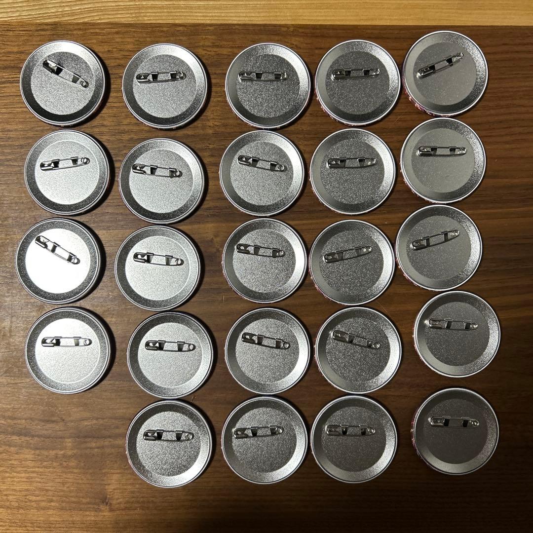 朔間凛月　シャッフル　黒雪　缶バッジ
