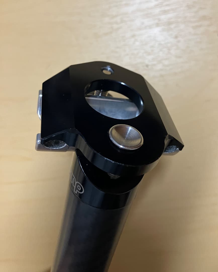 PMP 軽量カーボンシートポストφ27.2mm　220mm 166g中古