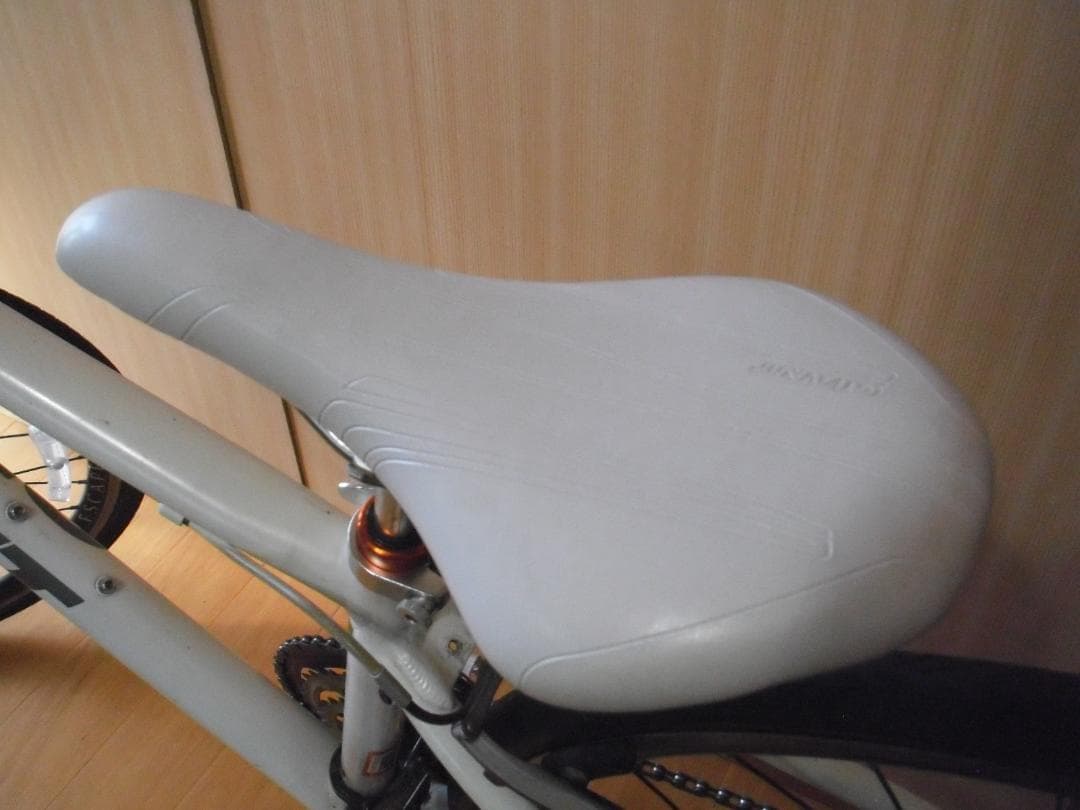 【手渡し 南大阪】中古クロスバイク GIANT ESCAPE Air 白 XXS