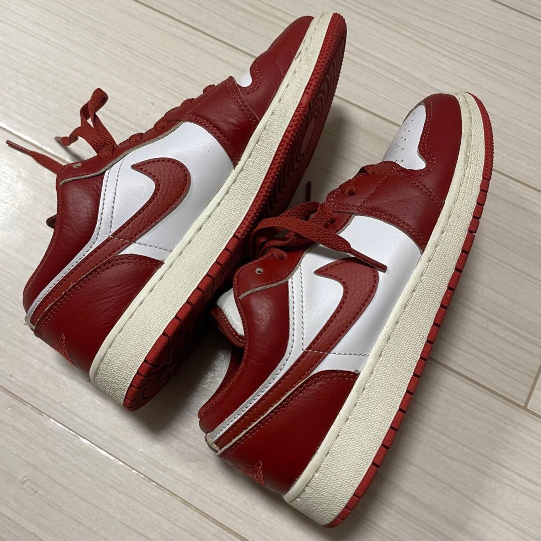 ナイキJORDAN BRAND AIR JORDAN 1 LOW SE (GS)