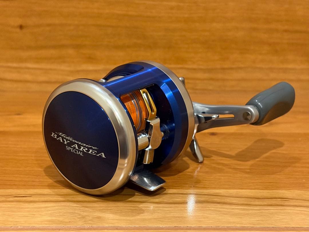 未使用 ダイワ ミリオネア ベイエリアスペシャル 100L レフトハンドル