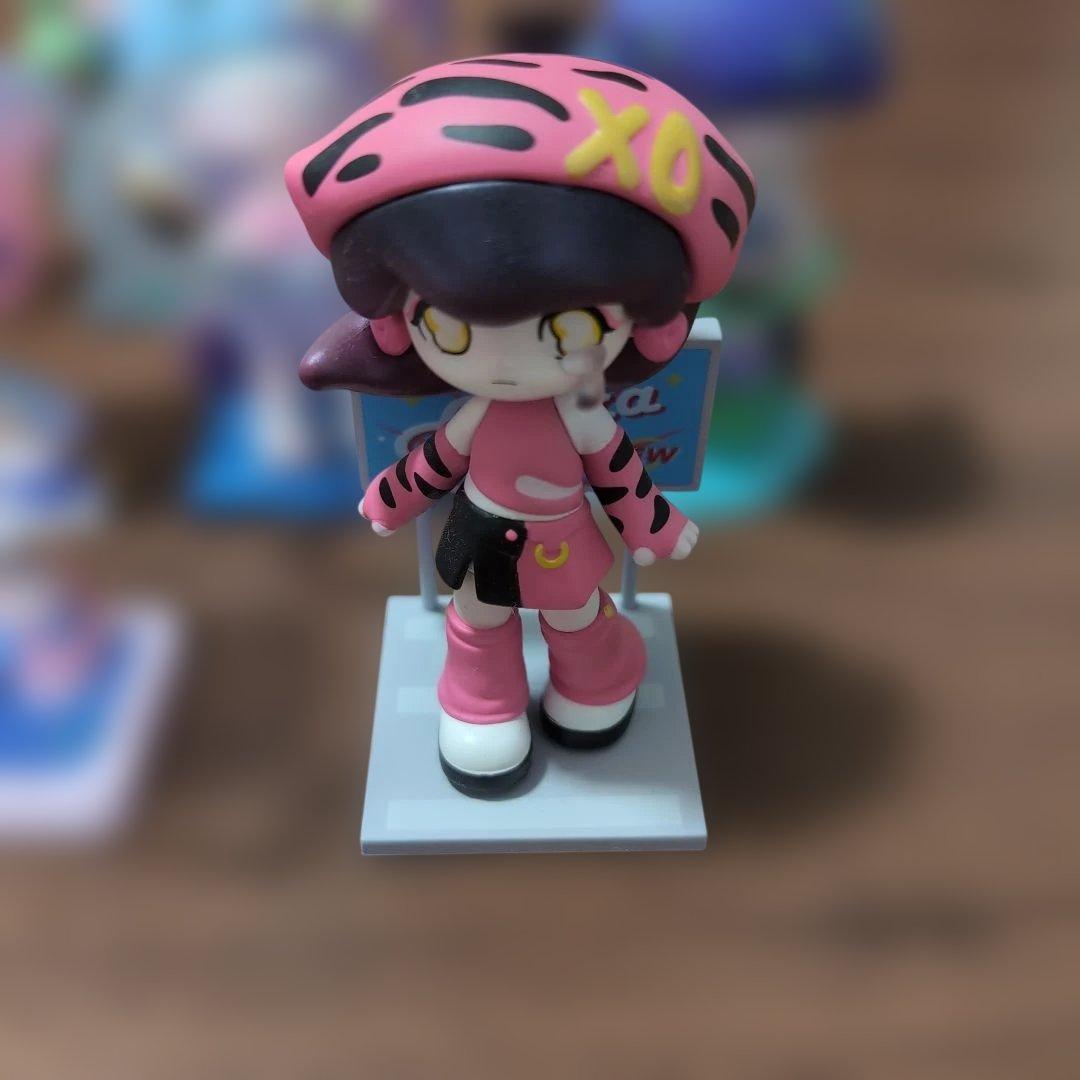POP MART AZURA Y2K 8体セット 箱なし 飾り品 中古フィギュア