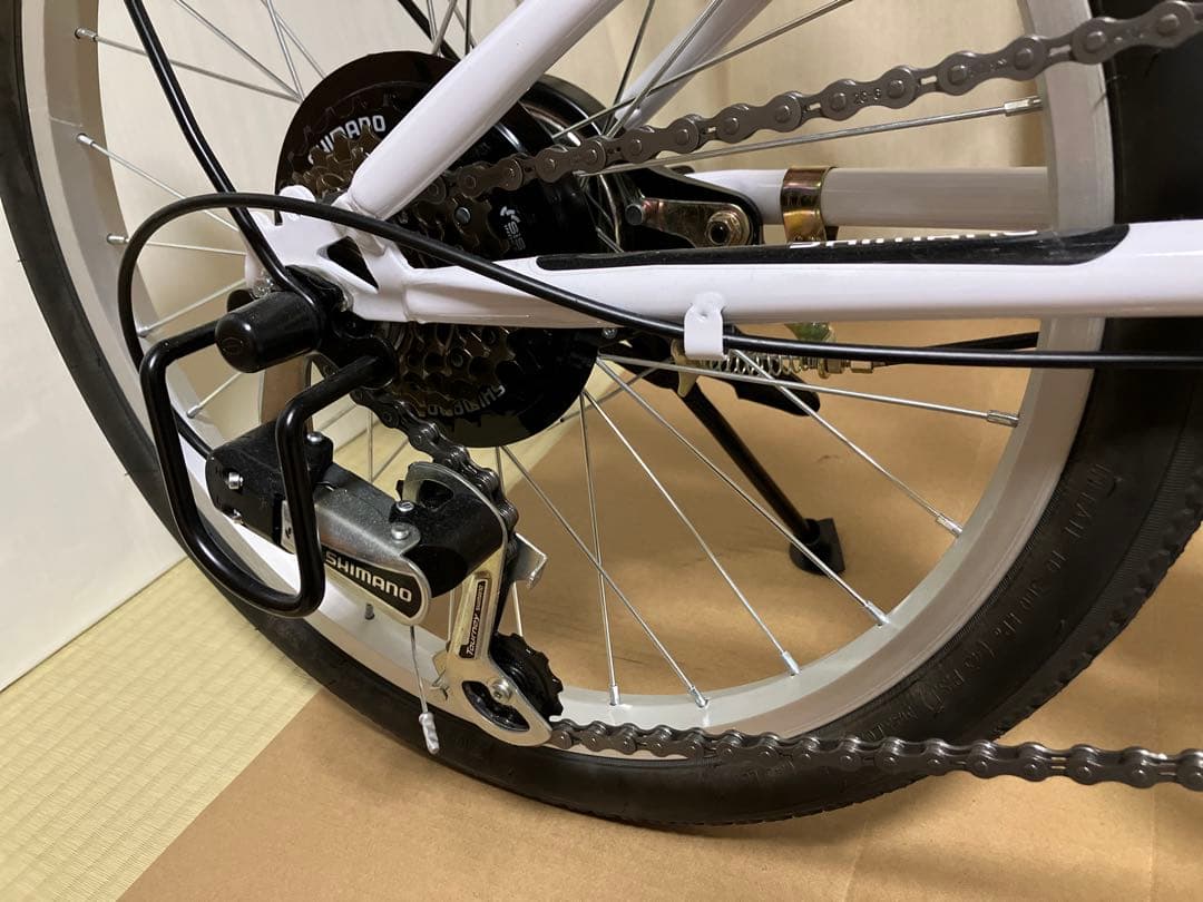 GRIFIN 折りたたみ自転車 ホワイト20インチ6段サークル錠
