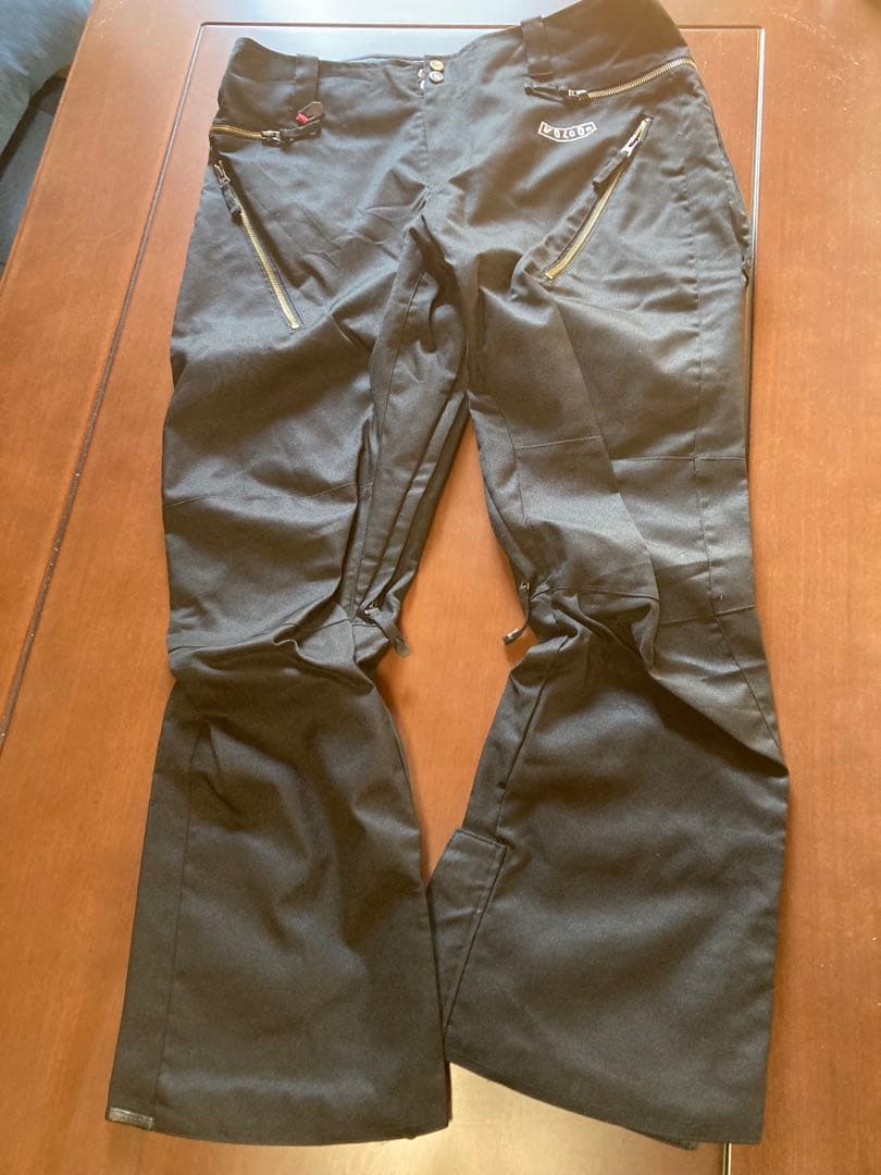 VOLCOMスノボウェア上下セット