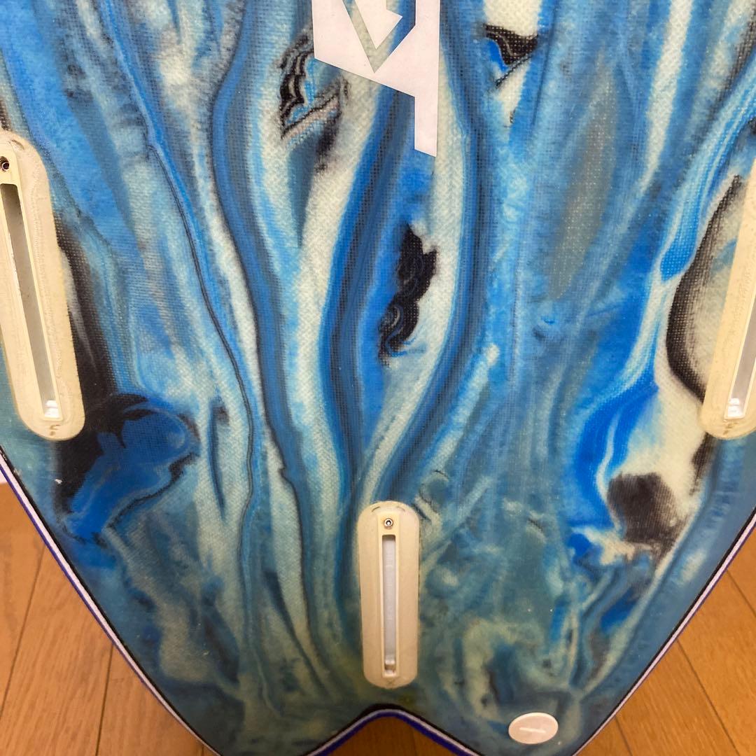 INT サーフボード　5”10 Fish