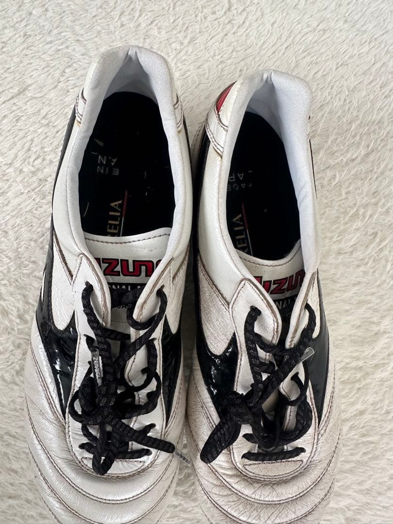 Mizuno サッカースパイク ホワイト/ブラック/レッド24.5センチ