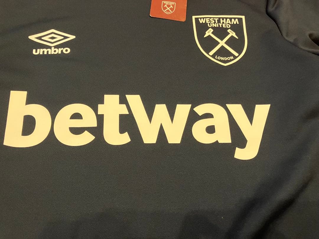 ウエストハムUMBRO スウェット新品タグ付 アンブロ　プレミアムリーグ