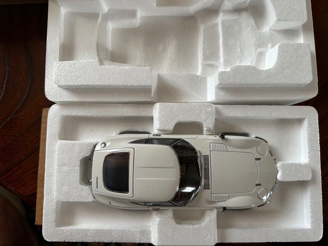 EBBRO（エブロ）製のトヨタ 2000GTのダイキャストモデル