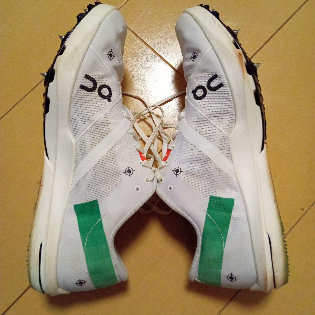 オンon クラウドスパイク10000m　26cm