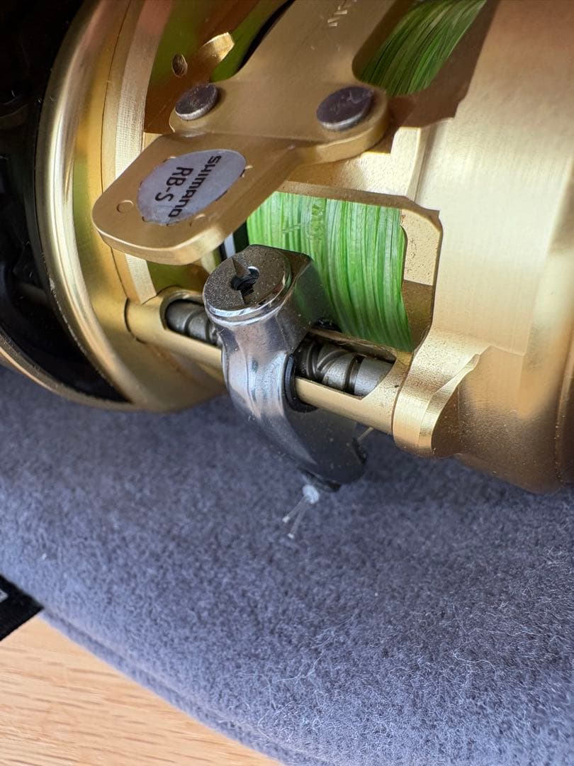 リール SHIMANO 15 CALCUTTA CONQUEST 201HG