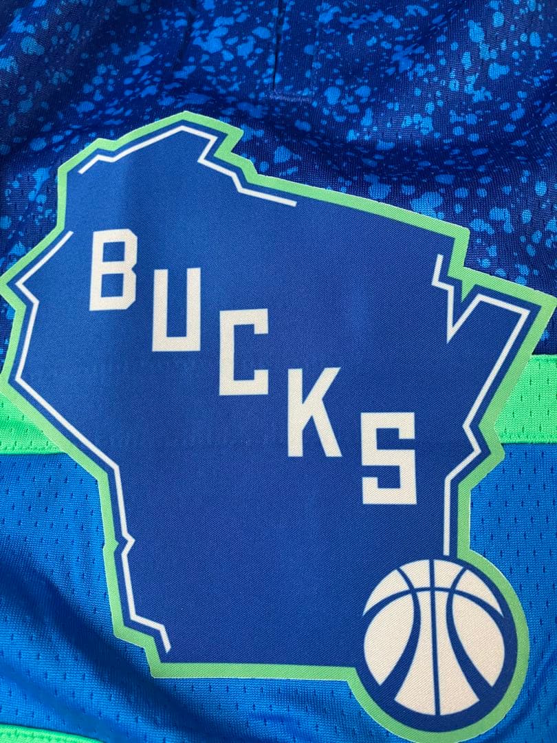 新品　日本未発売　NBA シティエディション　バックス　ショーツ　バスパン