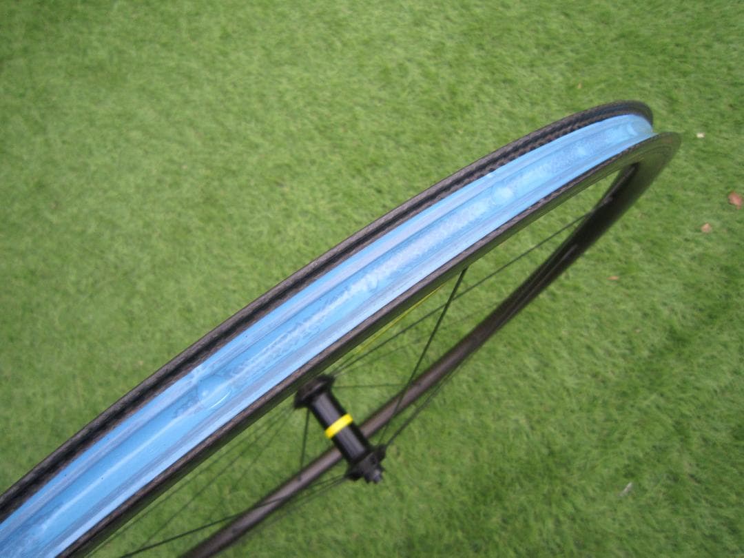 【美品】MAVIC Ksyrium Pro Carbon UST 前輪のみ