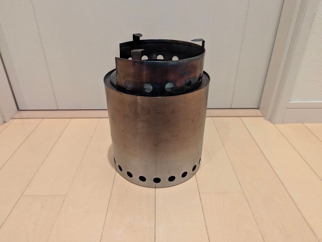ソロストーブ　solo stove　キャンプファイヤー　ロストル付き