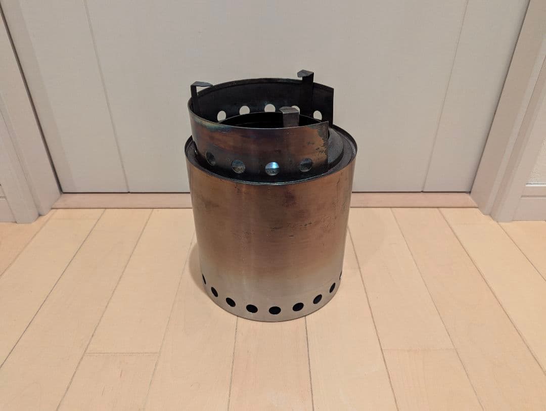 ソロストーブ　solo stove　キャンプファイヤー　ロストル付き