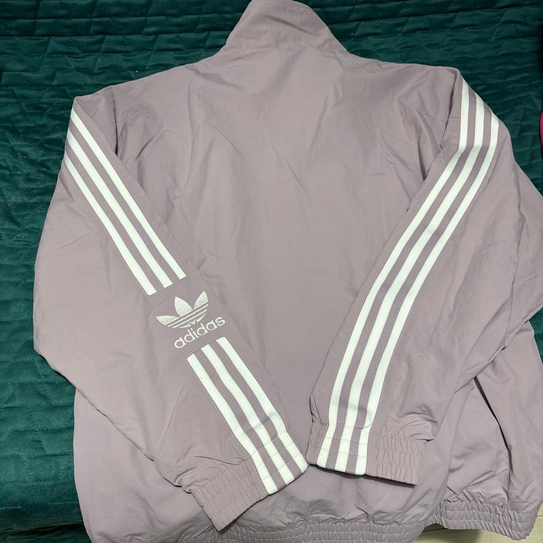 未使用）adidas うすいピンクジャージ上下セット