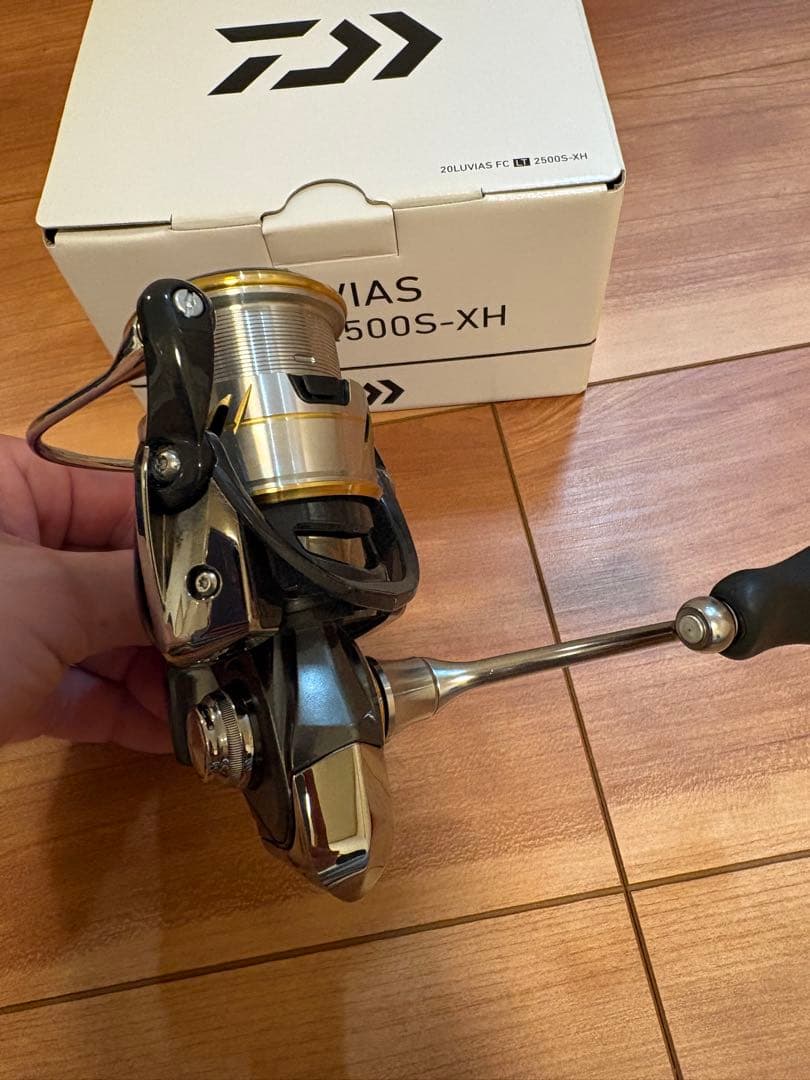 DAIWA 20ルビアスFC LT2500S-XH スピニングリール