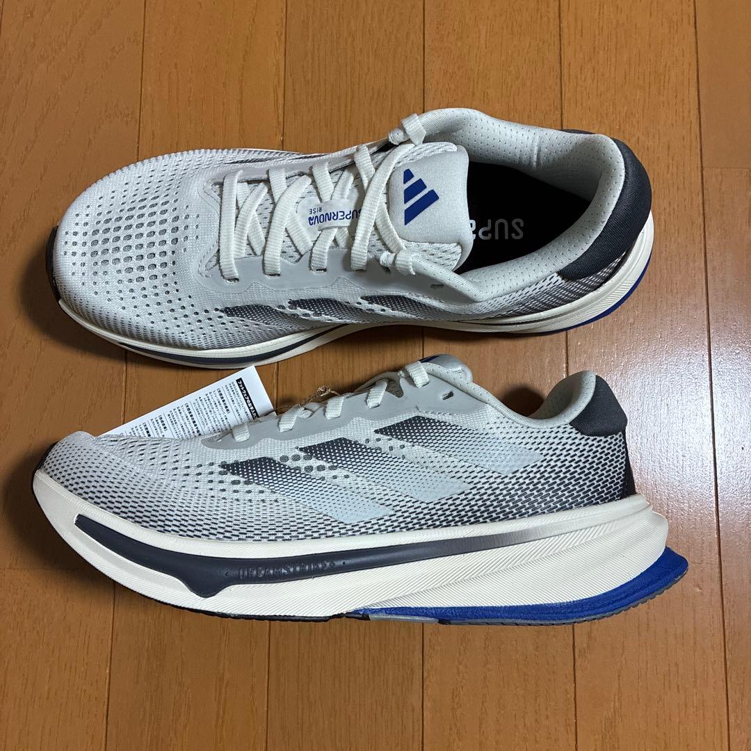アディダス ランニングシューズ　スーパーノヴァ ライズ　　　　ID3584
