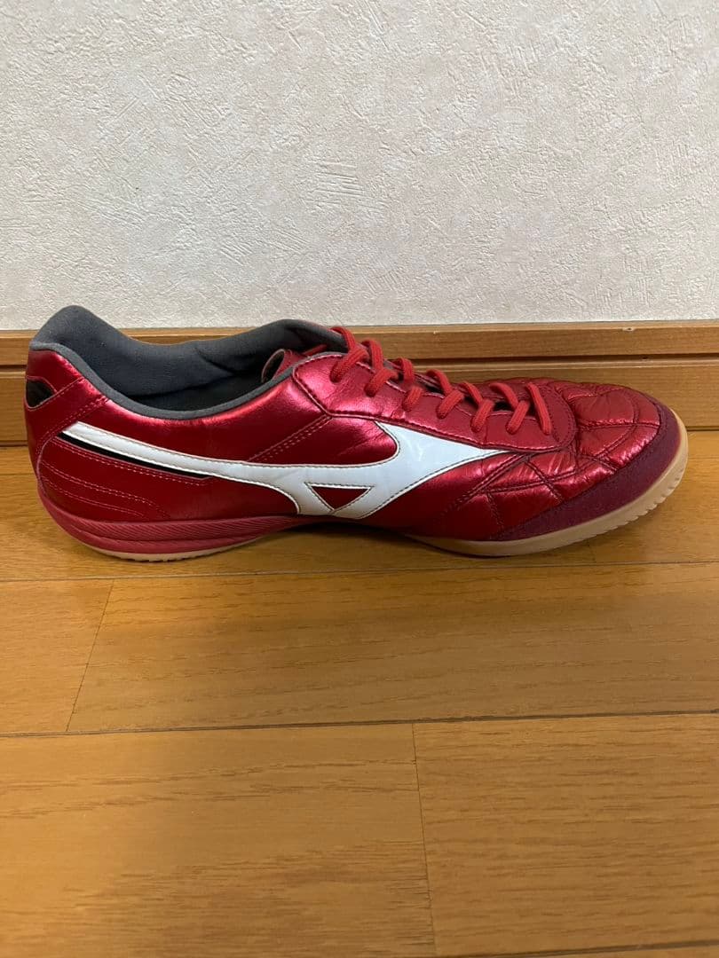 ミズノモレリアフットサルシューズ赤限定カラー！27.5cm！ボール付き4号球